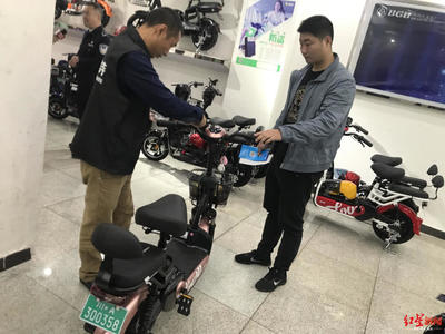 “買了就能上路” 成都全國(guó)率先實(shí)施電動(dòng)自行車帶牌銷售，簡(jiǎn)化購(gòu)車流程